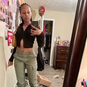 Meet your Posher, Zannae
